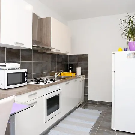 Апартаменты With Wifi - 13723 Сплит