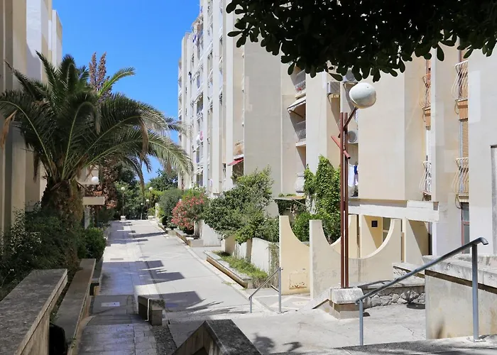 Apartment With Wifi - 13723 *