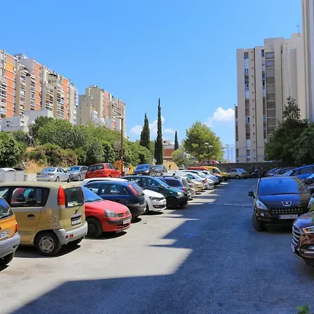 With Wifi - 13723 Apartment Split